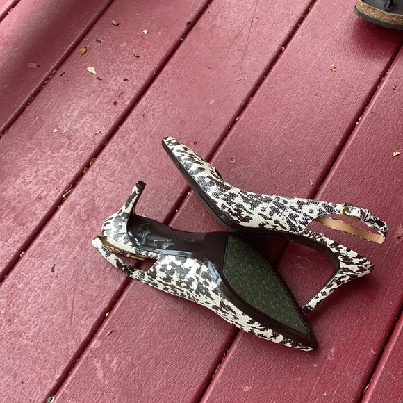 Calvin Klein strap back shoes size 10 - brand new - Picture 3 of 3